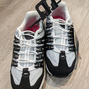 Brand new Avia sneakers